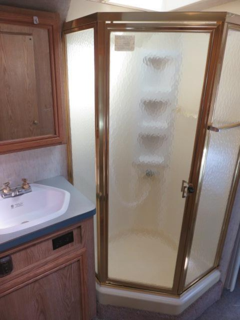 GEORGIE BOY SWINGER MOTORHOME Cars