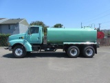 2004 STERLING LT9500 3500 GALLON WATER TRUCK