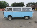 1971 VOLKSWAGEN BUS *TOWED IN - NON RUNNING, *MISSING PARTS