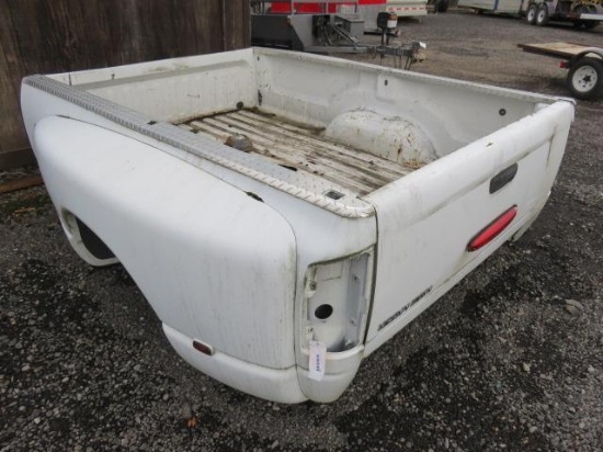 DODGE 8' DUALLY PICKUP BED W/TAILGATE