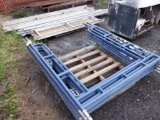 LOT OF SCAFFOLDING W/ (6) UPRIGHTS, (16) CROSS ARMS & (3) PLANKS