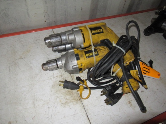 A DEWALT DWD210G & (2) DW235G 1/2'' VSR DRILLS