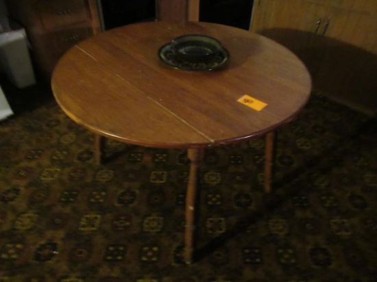 ROUND WOODEN TABLE