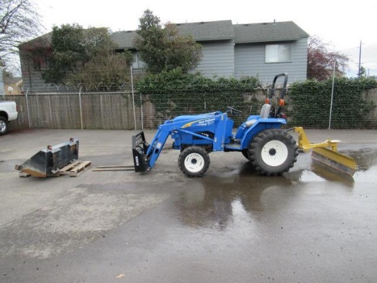 NEW HOLLAND T1510 4X4 TRACTOR W/ FRONT LOADER