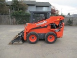 KUBOTA SSV65 SKID STEER