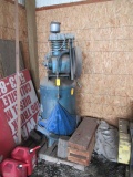 Veritcle air compressor