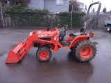 KUBOTA B7500 4X4 TRACTOR W/ FRONT LOADER