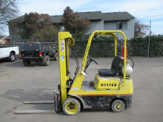 HYSTER S30A FORKLIFT