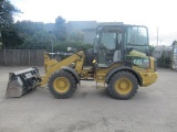 2016 CATERPILLAR 908M COMPACT WHEEL LOADER