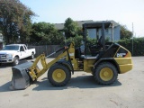 CATERPILLAR 906 COMPACT WHEEL LOADER