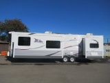 2014 JAYCO JAY FLIGHT BUNGALOW 40FER TRAVEL TRAILER W/ (2) SLIDE OUTS