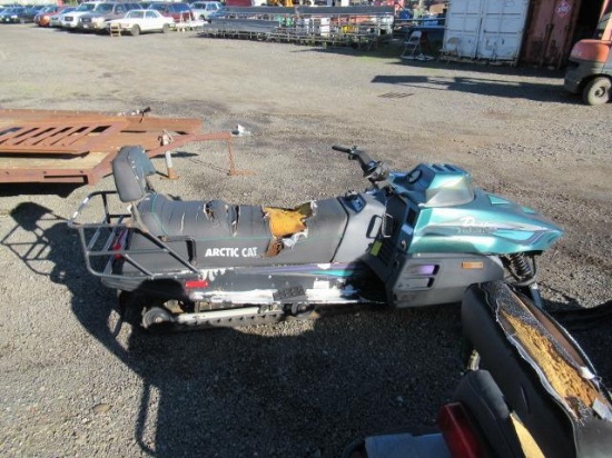 1995 ARCTIC CAR PANTHER SNOWMOBILE