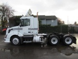 2009 VOLVO D13 TANDEM AXLE DAY CAB TRACTOR