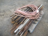 PALLET W/ STEEL STAKES, T POSTS & 100' HOSE