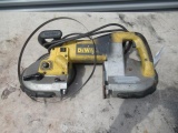 DEWALT D28770 HEAVY-DUTY BANDSAW, 6 AMPS, 120V, 60HZ *DETACHED SAW BLADE