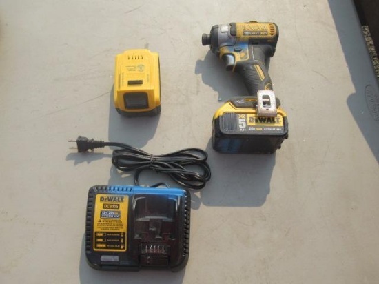 DEWALT IMPACT DCF887 W/(2) BATTERIES & CHARGER