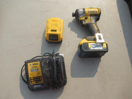 DEWALT IMPACT DCF887 W/(2) BATTERIES & CHARGER