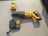 DEWALT SAWZALL DCS380 W/BATTERY & CHARGER