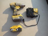 DEWALT HAMMER DRILL W/(2) BATTERIES & CHARGER