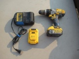 DEWALT HAMMER DRILL W/(2) BATTERIES & CHARGER