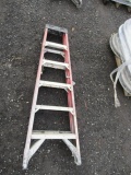 6' FIBERGLASS LADDER