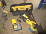 DEWALT 20V RECIPROCATING SAW W/ BATTERY & CHARGER