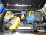 DEWALT 20V 1/4 '' IMPACT DRIVER W/ BATTERY, CHARGER & CASE