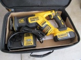 DEWALT 20V RECIPROCATING SAW W/ BATTERY & CHARGER