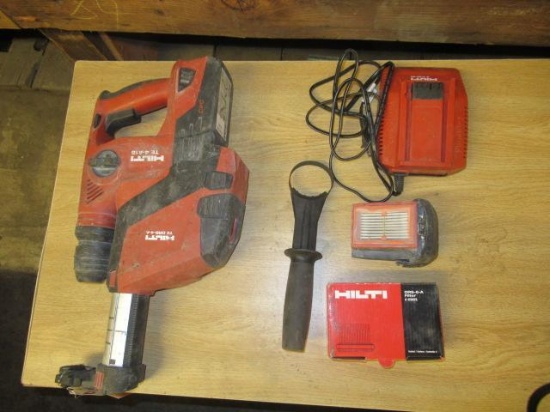 HILTI TE 4-A18 22V CORDLESS ROTARY HAMMER DRILL W/HILTI TE DRS-4-A VACUUM SYSTEM, BATTERY & CHARGER