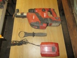 HILTI TE 4-A22 22V CORDLESS ROTARY HAMMER DRILL W/HILTI TE DRS-4-A VACUUM SYSTEM, BATTERY & CHARGER