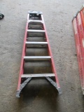 LOUISVILLE 6' FIBERGLASS STEP LADDER