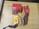 MILWAUKEE M12 COPPER TUBING CUTTER W/CHARGER