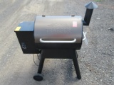 TRAEGER PELLET GRILL