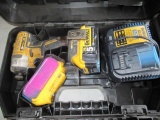 DEWALT 20V 1/4'' IMPACT DRIVER W/ BATTERIES, CHARGER & CASE