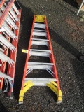 WERNER 7' FIBERGLASS LADDER