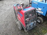 LINCOLN ELECTRIC RANGER 250 GAS POWERED WELDER, METER READS 3449 HOURS
