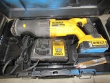 DEWALT 20V RECIPROCATING SAW W/ BATTERY, CHARGER & CASE