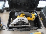 DEWALT 20V 6 1/2'' CIRCULAR SAW W/ BATTERY & CASE