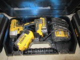 DEWALT 20V 1/4'' IMPACT DRIVER W/ BATTERY, CHARGER & CASE