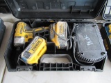 DEWALT 20V 1/4'' IMPACT DRIVER W/ BATTERIES, CHARGER & CASE