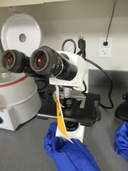 LABOMED LX 400 MICROSCOPE