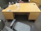 DESK, FILE CANBINET & ROLLING CHAIR