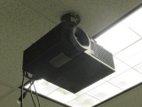DELL DLP4210X PROJECTOR W/ DA-LITE 8' PROJECTION SCREEN (BUYER IS RESPONSIBLE FOR REMOVAL - SCREEN