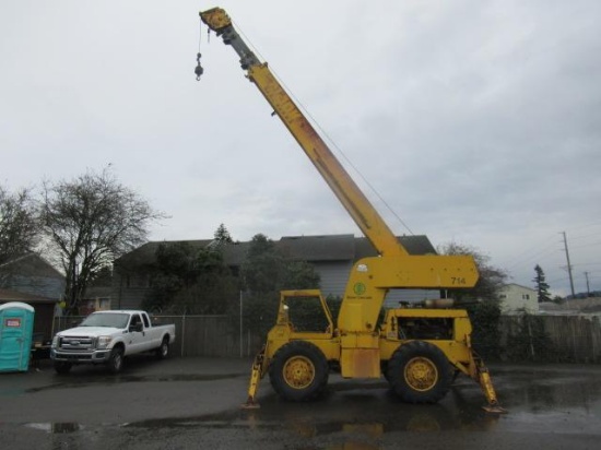 CLARK 714 ROUGH TERRAIN CRANE