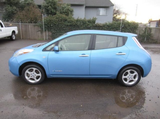 2011 NISSAN LEAF