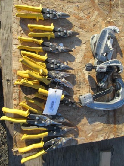 (13) TIN SNIPS & (5) ASSOTED SIZE PIPE CUTTERS