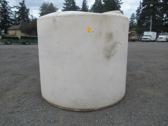 2500 US GALLON POLY LIQUID STORAGE TANK