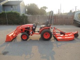 2017 KUBOTA B2601 4X4 TRACTOR W/ FRONT LOADER & BRUSH CUTTER