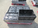 PALLET W/ (25) PLASTIC COLLAPSIBLE PRODUCE CRATES