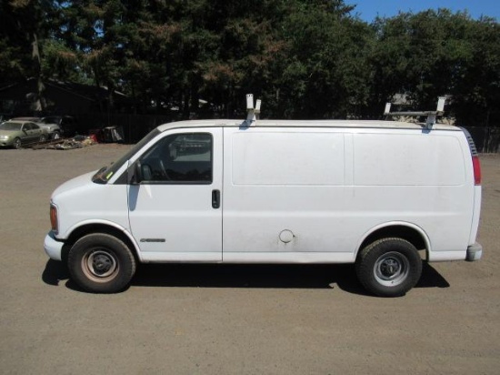 1997 CHEVROLET 3500 CARGO VAN